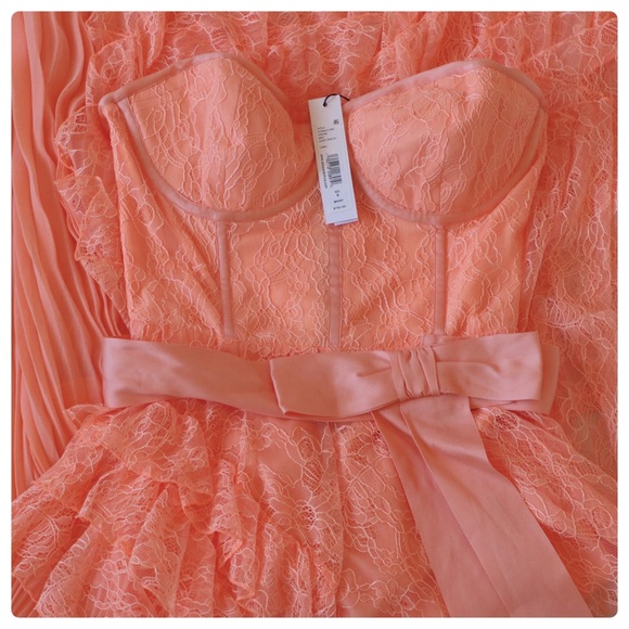 ALICE AND OLIVIA Bree Ruffle Pleated Midi Dress - Picture 9 of 13